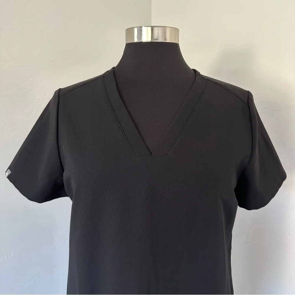 Figs Casma Three-Pocket Scrub Top Black Size S PO1601